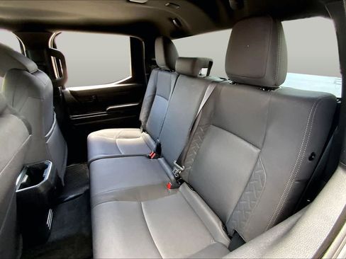 Used 2025 Toyota Tacoma SR5 AWD/4WD image 20