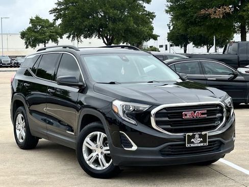 Used 2020 GMC Terrain SLE w/ Driver Convenience Package AWD/4WD image 2