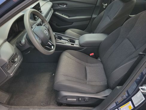 Used 2023 Honda Accord EX image 3