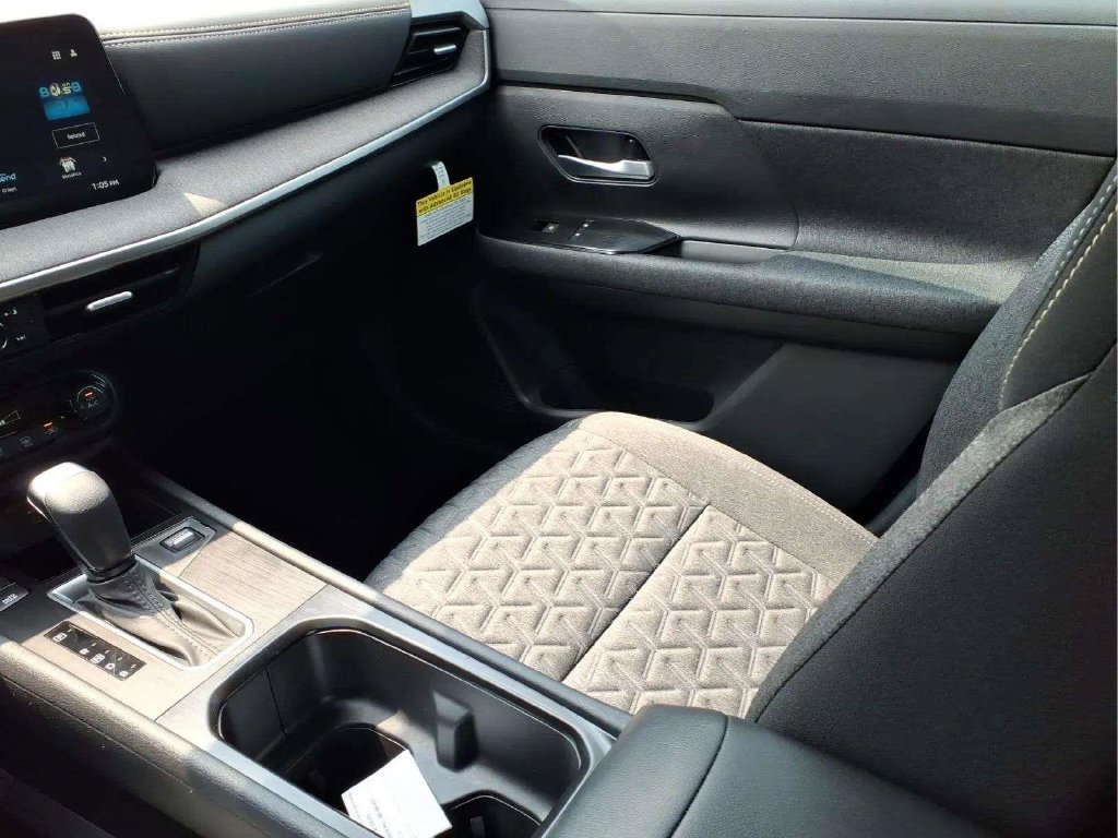 Certified 2026 Nissan Kicks SV FWD image 11