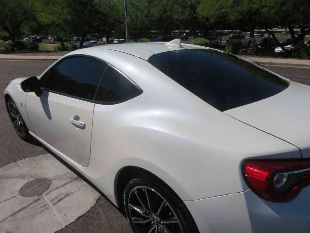 Used 2020 Toyota 86 RWD image 7