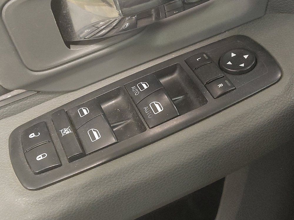 Used 2020 RAM 1500 Classic SLT RWD image 27