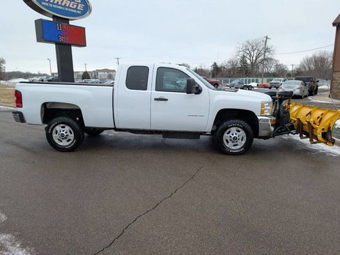 Used 2013 Chevrolet Silverado 2500 W/T w/ Snow Plow Prep Package image 11