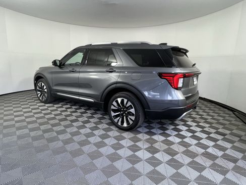 Used 2025 Ford Explorer Platinum w/ LUX Leather Package AWD/4WD image 3