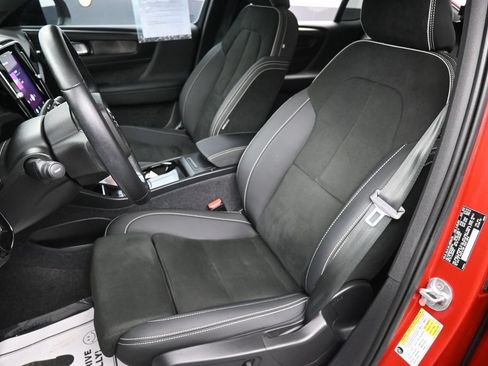 Used 2023 Volvo C40 P8 Recharge Ultimate AWD/4WD image 33