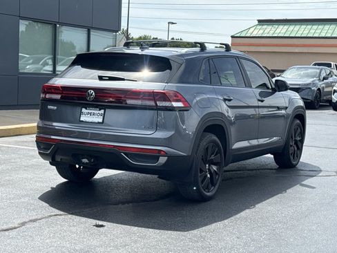Used 2024 Volkswagen Atlas Cross Sport SE AWD/4WD image 3