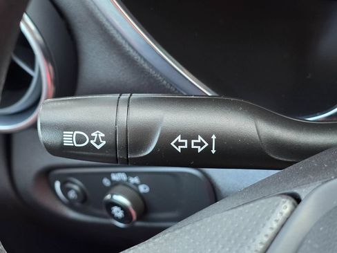 Used 2021 Chevrolet Blazer LT FWD image 22