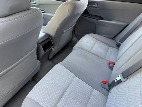 Used 2017 Toyota Camry LE FWD image 26
