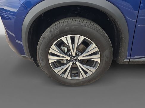 Used 2023 Nissan Rogue SV AWD/4WD image 9