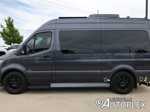 Used 2022 Mercedes-Benz Sprinter 2500 image 8