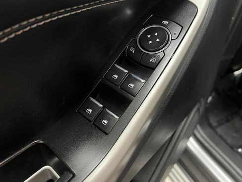 Used 2022 Ford Explorer XLT RWD image 14
