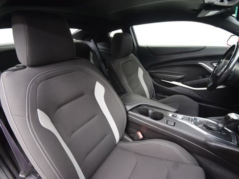 Used 2017 Chevrolet Camaro LT RWD image 17