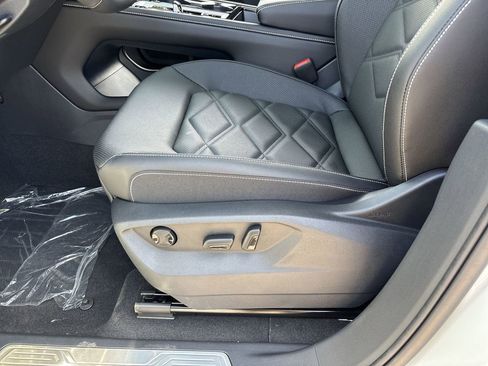New 2026 Volkswagen Atlas SE FWD image 16