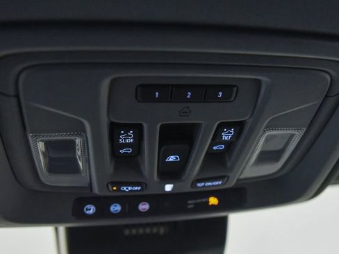 Used 2024 GMC Sierra 1500 Elevation w/ Elevation Premium Package AWD/4WD image 31