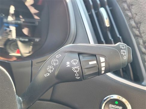Used 2024 Ford Edge SEL image 17