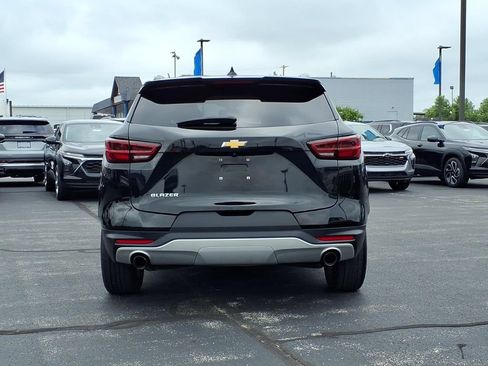 Used 2023 Chevrolet Blazer LT w/ Convenience Package FWD image 3