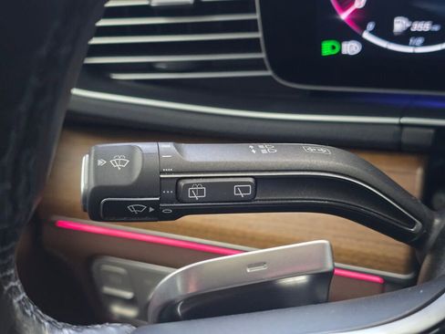 Used 2024 Mercedes-Benz GLE 350 GLE 350 w/ 3rd Row Seat Package image 39