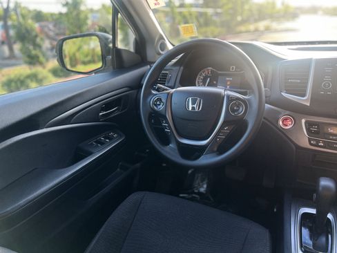 Used 2018 Honda Pilot LX image 25