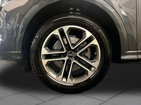 Certified 2025 Audi Q5 Premium w/ Convenience Package AWD/4WD image 11