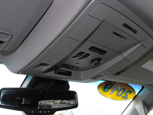 Used 2019 GMC Yukon XL Denali image 33