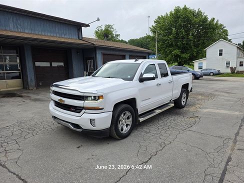 Used 2018 Chevrolet Silverado 1500 LT w/ All Star Edition AWD/4WD image 1