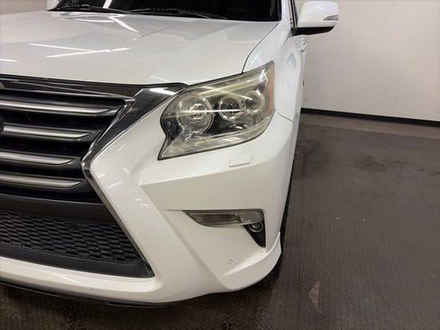 Used 2015 Lexus GX 460 Luxury w/ Preferred Accessory Package image 8