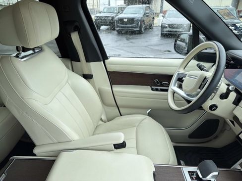 Used 2024 Land Rover Range Rover Long Wheelbase Autobiography AWD/4WD image 11