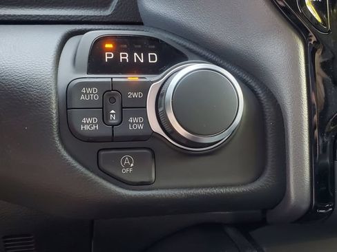 New 2026 RAM 1500 4x4 Crew Cab image 24
