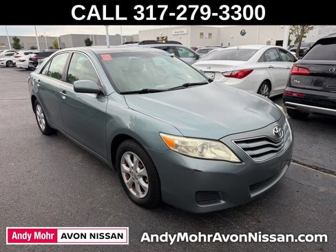 Used 2011 Toyota Camry LE w/ LE Extra-Value Pkg FWD image 1