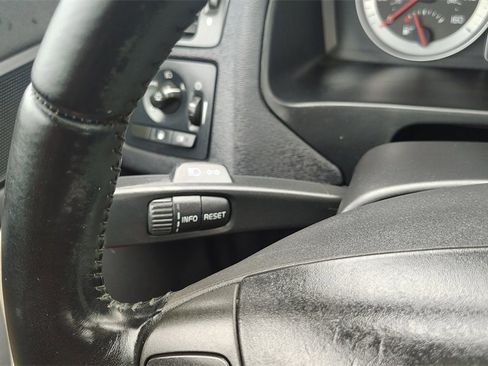 Used 2013 Volvo C70 T5 w/ Climate Pkg image 18