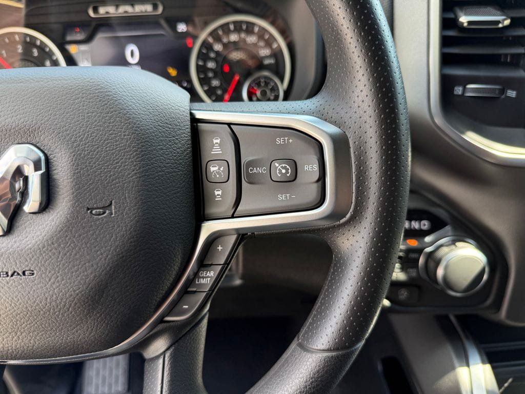 New 2026 RAM 1500 Express AWD/4WD image 19