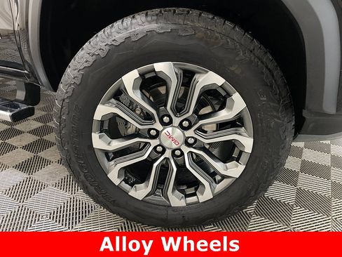 Used 2025 GMC Canyon Denali image 53