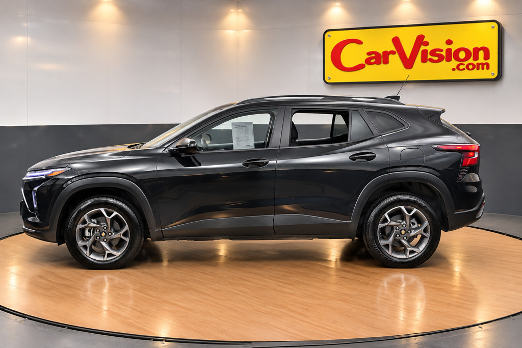 Used 2024 Chevrolet Trax LT FWD image 4
