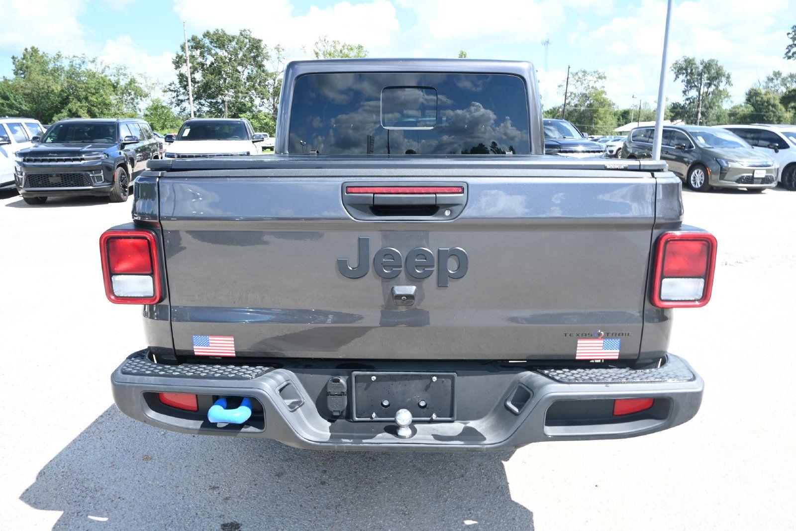 Used 2026 Jeep Gladiator Sport AWD/4WD image 3