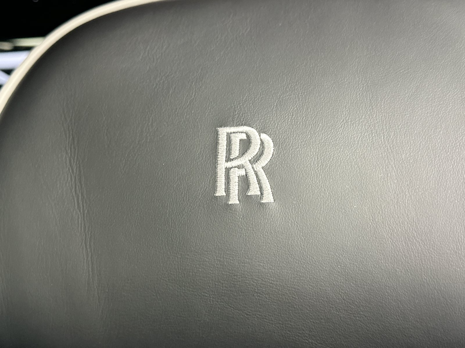 Used 2026 Rolls-Royce Cullinan Black Badge AWD/4WD image 40