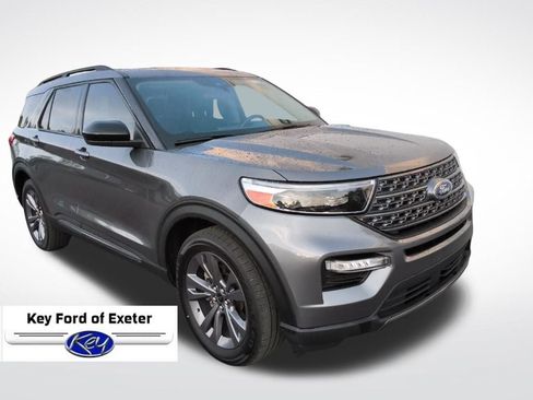 Used 2023 Ford Explorer XLT w/ Equipment Group 202A AWD/4WD image 2