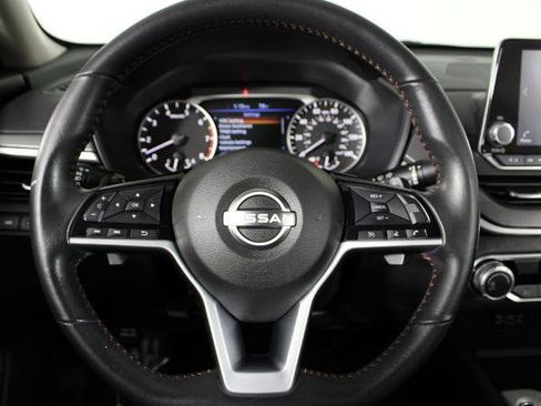 Certified 2024 Nissan Altima 2.5 SR image 9