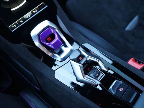 Used 2024 Lamborghini Huracan Tecnica RWD image 10