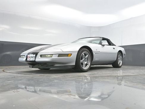 Used 1996 Chevrolet Corvette Convertible RWD image 31
