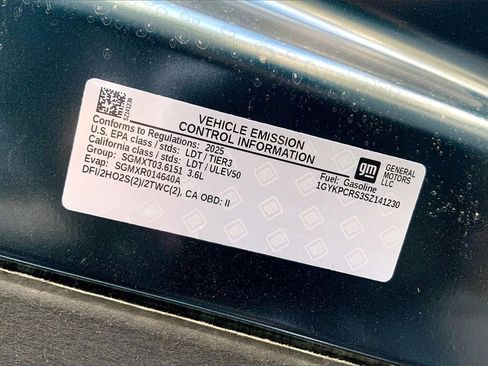 Used 2025 Cadillac XT6 Premium Luxury image 18