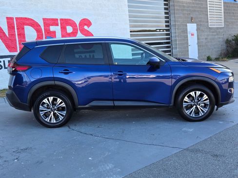 Used 2023 Nissan Rogue SV w/ SV Premium B Package image 8