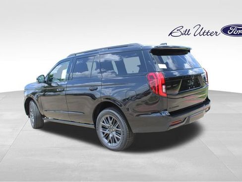 New 2027 Ford Expedition Platinum w/ Stealth Appearance Package AWD/4WD image 4