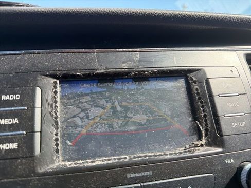 Used 2017 Kia Sedona LX FWD image 13