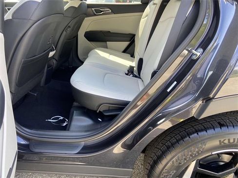 New 2026 Kia Sportage EX image 9