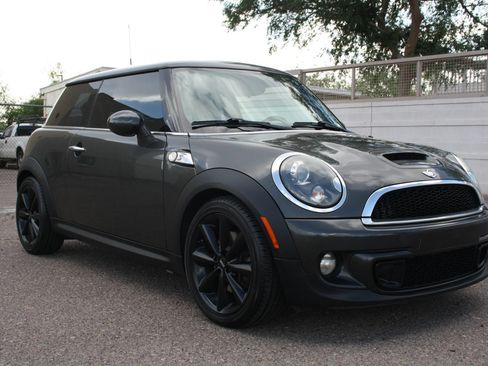 Used 2011 MINI Cooper S FWD image 2