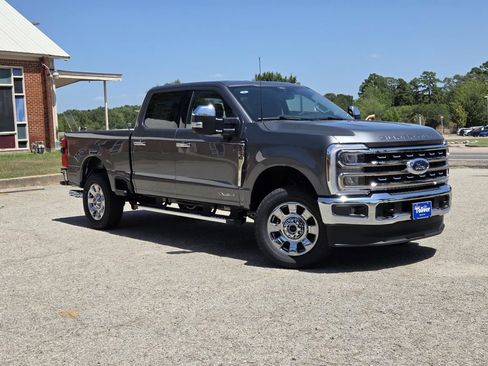 New 2026 Ford F250 Lariat w/ Chrome Package AWD/4WD image 2