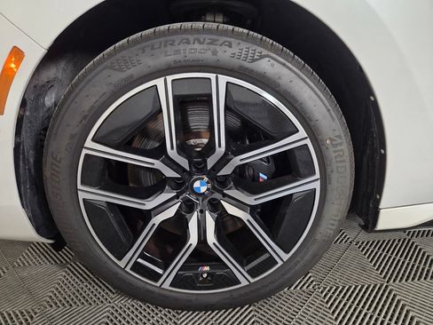 Used 2023 BMW 740i w/ Parking Assistance Package RWD image 7