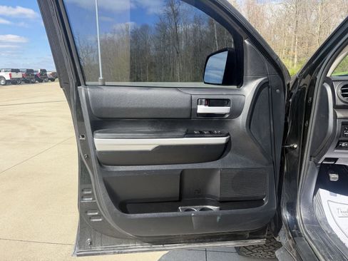 Used 2018 Toyota Tundra SR5 w/ TRD Off Road Package image 12