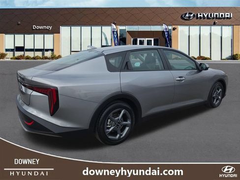 Used 2025 Kia K4 FWD image 5