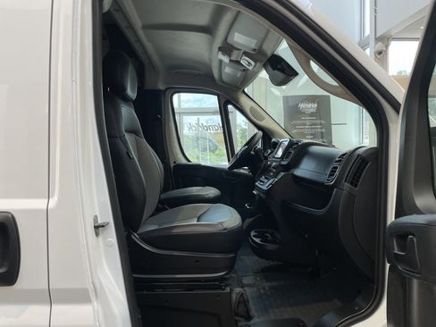 Used 2026 RAM ProMaster 2500 w/ Convenience Group FWD image 31